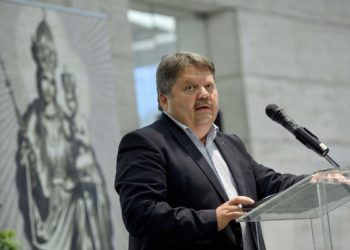 A Boldogasszony kiállítással megkezdődött a virágkarneváli hét Debrecenben