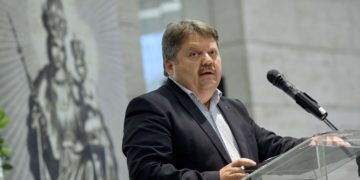 A Boldogasszony kiállítással megkezdődött a virágkarneváli hét Debrecenben