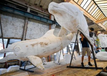 Debreceni Virágkarnevál – Készülnek a virágkocsik figurái