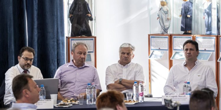 Még évekig eltarthat a szétválasztott bangladesi sziámi ikrek rehabilitációja