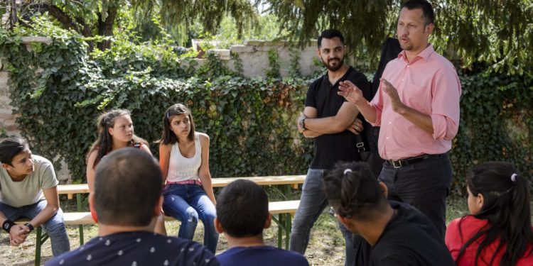 Fülöp Attila: a gyermekvédelmi hálózatot erősíti majd a nevelőszülői gyed