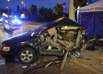 Két ember meghalt egy közlekedési balesetben Budapesten