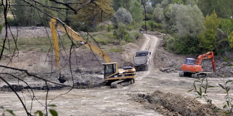 Szovjet szennyeződésektől tisztítják meg az esztergomi Strázsa-hegyet