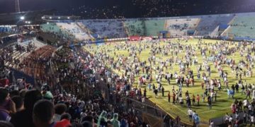 Vérengzés, halál: ilyen egy hondurasi derby