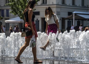 Országszerte hőségre figyelmeztetnek