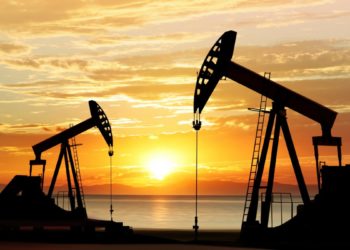 Washington napi több mint 2,7 millió hordó iráni nyersolajat zár ki a világpiacról