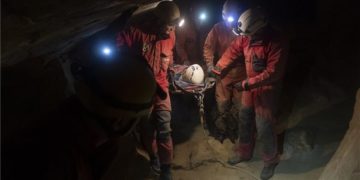 Sérültet mentett ki a Mátyás-hegyi-barlangból a Magyar Barlangi Mentőszolgálat