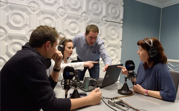 Magyar nyelv napja – Bölcső díjat kapott a Kolozsvári Rádió magyar szerkesztősége