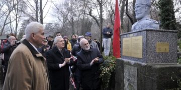 Felavatták az ország első tematikus gróf Széchenyi Ödön parkját Gödön