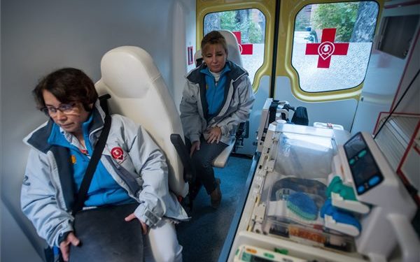 Jónak lenni jó! – Herczegh Anita a Peter Cerny Alapítványnál