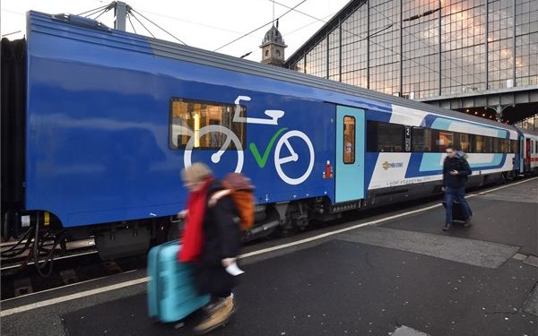 Ismertették a MÁV és a GYSEV új vasúti menetrendjét