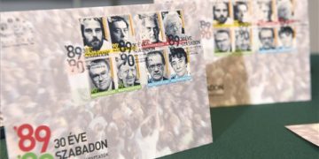 Alkalmi bélyegkisív kibocsátásával emlékeznek a rendszerváltókra