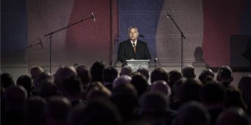 Orbán Viktor a bársonyos forradalom 30. évfordulójának alkalmából rendezett megemlékezésen Prágában