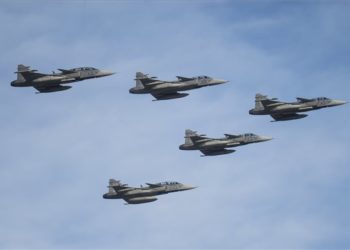 Visszatértek a megújult kecskeméti légi bázisra a Gripenek