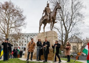 Felavatták II. Rákóczi Ferenc lovas szobrát Beregszászon