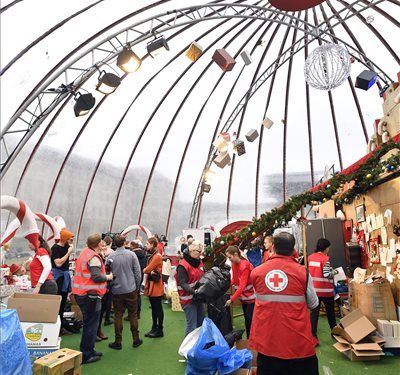 Bezárt a MikulásGyár