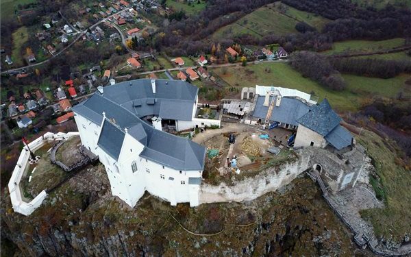 Várhatóan 2025-re fejeződik be a füzéri vár felújítása