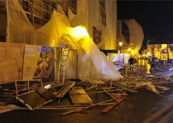 Állványzatot rongált meg a viharos szél a budai Várban