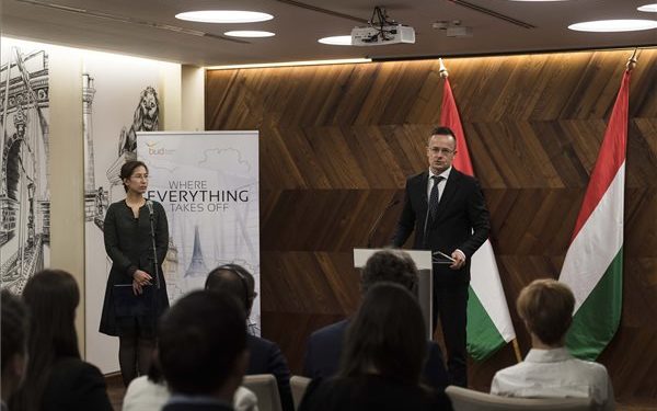 Járatot indít Budapest és Csungking között a kínai Hainan Airlines