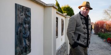 Gróf Nádasdy Ferencnek emléket állító domborművet avattak Kápolnásnyéken