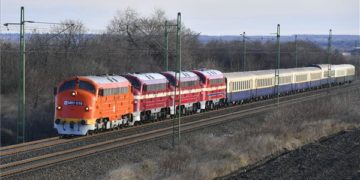 Nosztalgiamozdonyok vontatta különvonatok közlekedtek Tapolcáig