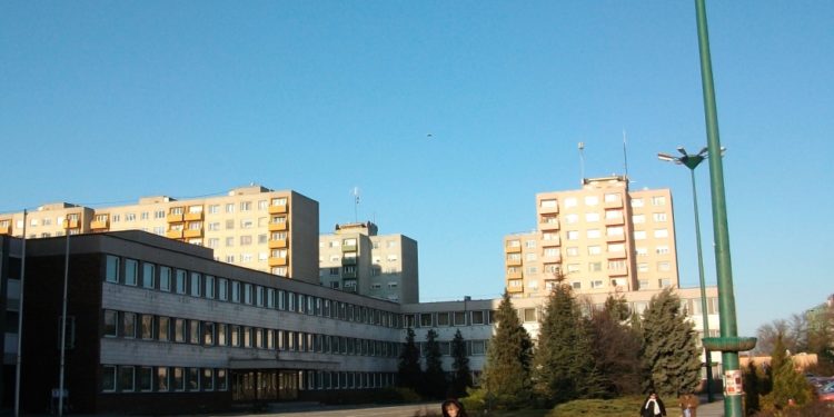 Kezdődik az ajánlásgyűjtés a dunaújvárosi időközi választásra