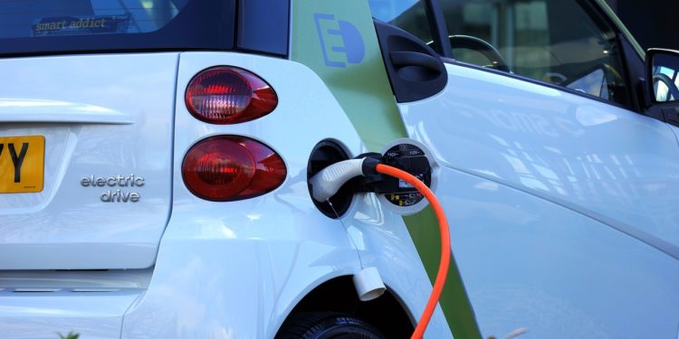A történelemben először csökkent az elektromos autók eladása