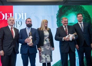 Lezsák Sándor és Szájer József kapta idén a Petőfi-díjat