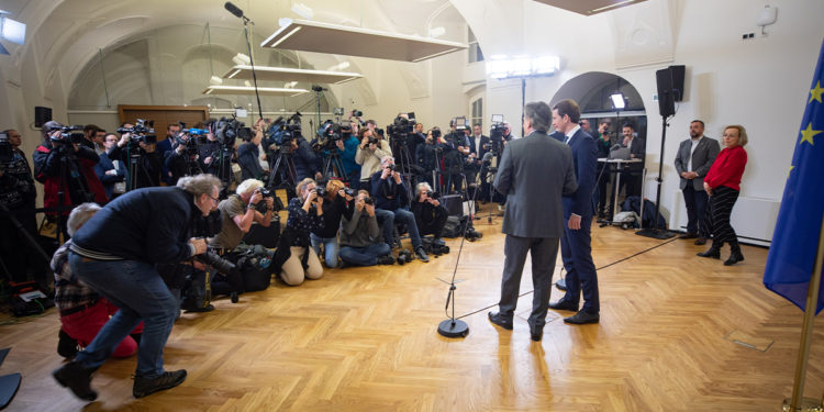 Megállapodtak a kormányalakításról az osztrák konzervatívok a zöldekkel