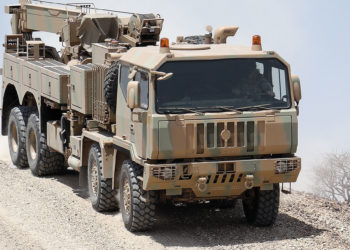 Több mint 200 millió euróért vásárol teherautókat a román hadsereg