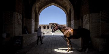 Őrizetbe vették Iránban a gép lelövéséről videót készítő embert