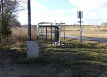 LEBONTOTTA A BUSZMEGÁLLÓT