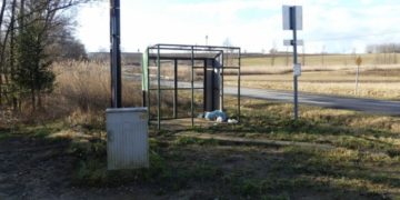 LEBONTOTTA A BUSZMEGÁLLÓT