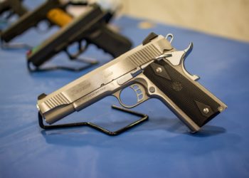 MODERN OLDALFEGYVEREK