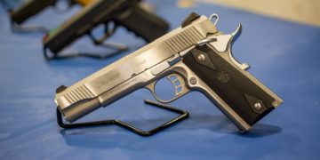 MODERN OLDALFEGYVEREK