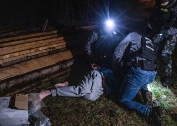 Mezítláb menekült a rendőrök elől a kábítószerkereskedő