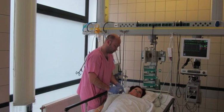 Ápolók napja – Helyettes államtitkár: az ápolói szolgálat a teljes magyar nemzet szempontjából kulcsfontosságú