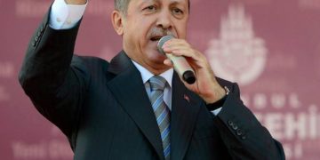 Erdogan kártérítési pert kezdeményezett a legfőbb török ellenzéki vezető ellen