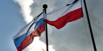 A lengyel kormányfő Katynba és Szmolenszkbe akar látogatni a hozzájuk kötődő évfordulón