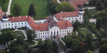 A Gödöllői Királyi Kastélyban ad koncertet a Duna Szimfonikus Zenekar és a Muzsikás Együttes