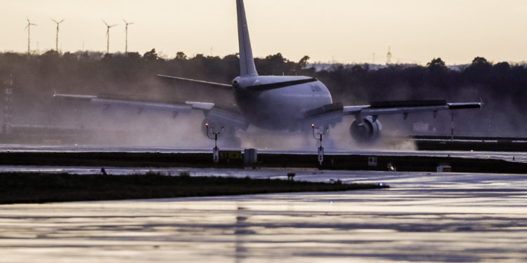 Koronavírus – Újabb fertőzöttet találtak Németországban, megérkeztek a Vuhanból kimenekített németek