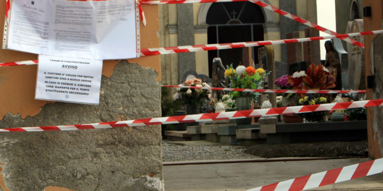 Megérkeztek a Szent László kórházi karantéba az Olaszországból hazatérő diákok és kísérőik