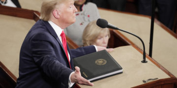 Az amerikai szenátusban felmentették Donald Trumpot a vádak alól