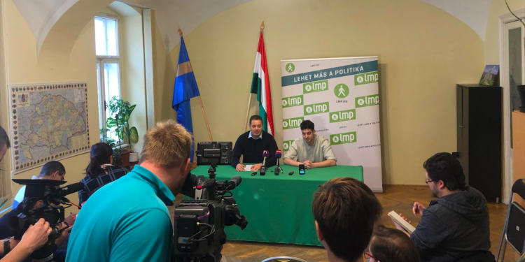 Ungár: a kormánynak foglalkozni kell az idősgondozás helyzetével