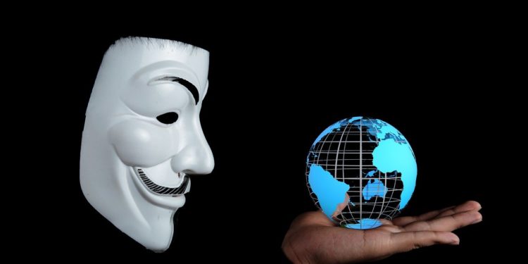 Államellenes izgatás miatt őrizetbe vettek egy Olaszországból hazatérő egyiptomi aktivistát