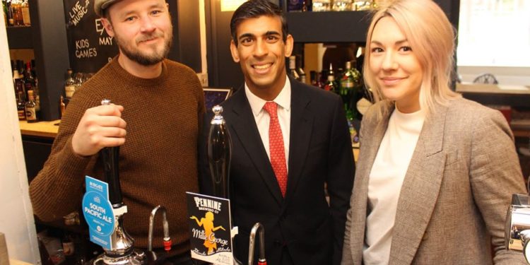 A váratlan brit pénzügyminiszter-váltás markánsabb költségvetési ösztönzést valószínűsít