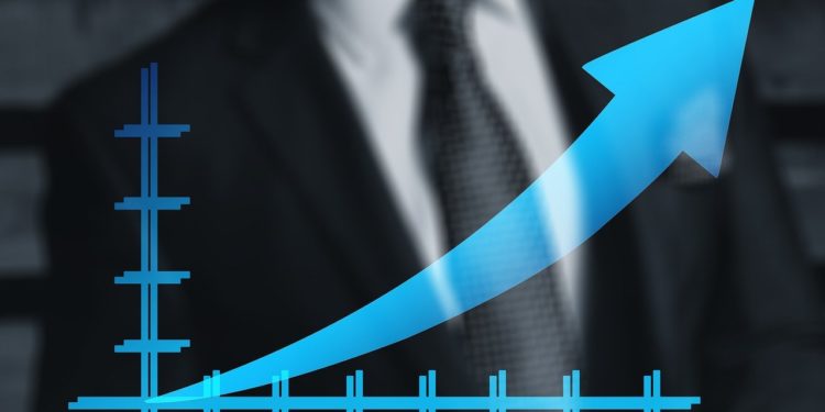 Pozitívra javította a magyar államadós-osztályzat kilátását a Standard & Poor’s