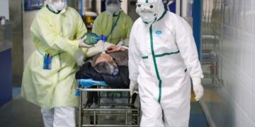 Kínában már több a halálos áldozat, mint amennyit a 2002-2003-as SARS-járvány követelt világszerte