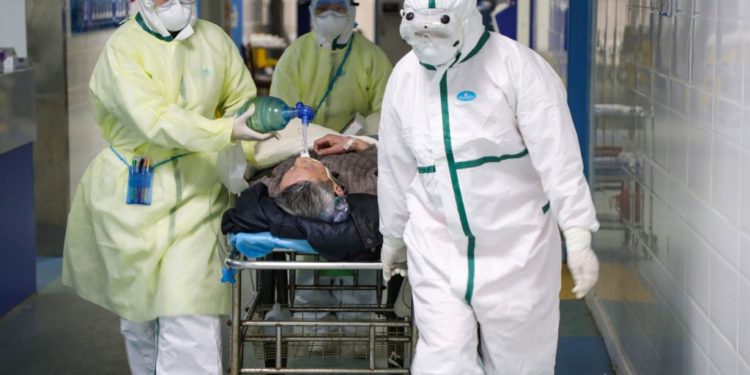 Kínában már több a halálos áldozat, mint amennyit a 2002-2003-as SARS-járvány követelt világszerte