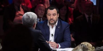 Salvini mentelmi joga elveszítését kockáztatja a migránsok feltartóztatása miatt